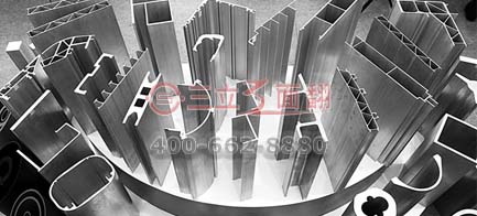 三面翻廠家哪個好？比制作普通廣告牌好在哪里？