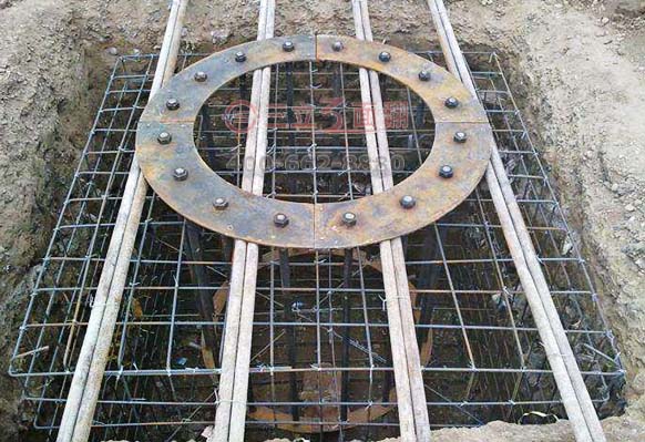 大型戶外單立柱廣告塔牌地面基礎施工步驟 大型戶外單立柱廣告塔牌地面基礎施工步驟