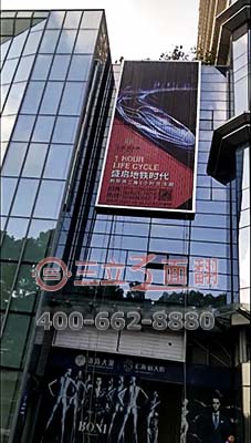 定制設(shè)計(jì)Ｔ型高炮規(guī)格大小決定三面翻廣告牌造價(jià)